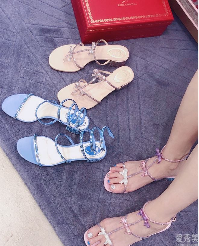 ReneCaovilla的蝴蝶結涼鞋，夏天顏值在線的秘密，最心動就是它