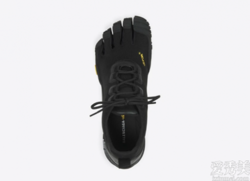 英國Vetements新推出夜光線條機能運動鞋