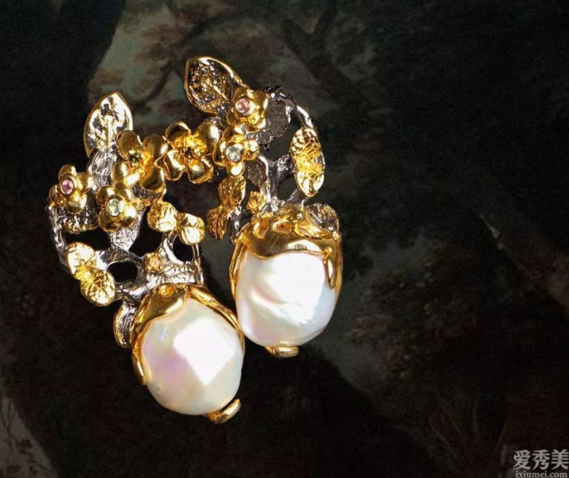 並不一定天然珍珠全是圓的，個性化展現本身的異型，惟妙惟肖的設計方案更受親睞