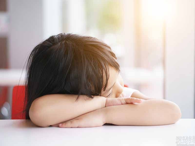 自閉癥有12項預兆，掌握學齡前兒童兒童的個人行為發展，有出現異常提升警覺
