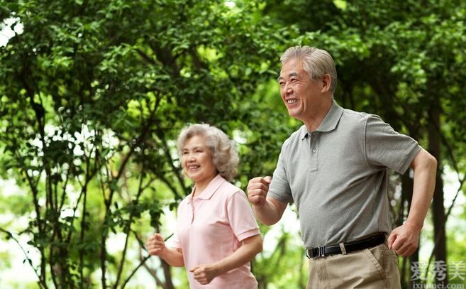老年高血壓具體表現為收縮壓高，舒張壓低，有什麼損害，怎麼治療？