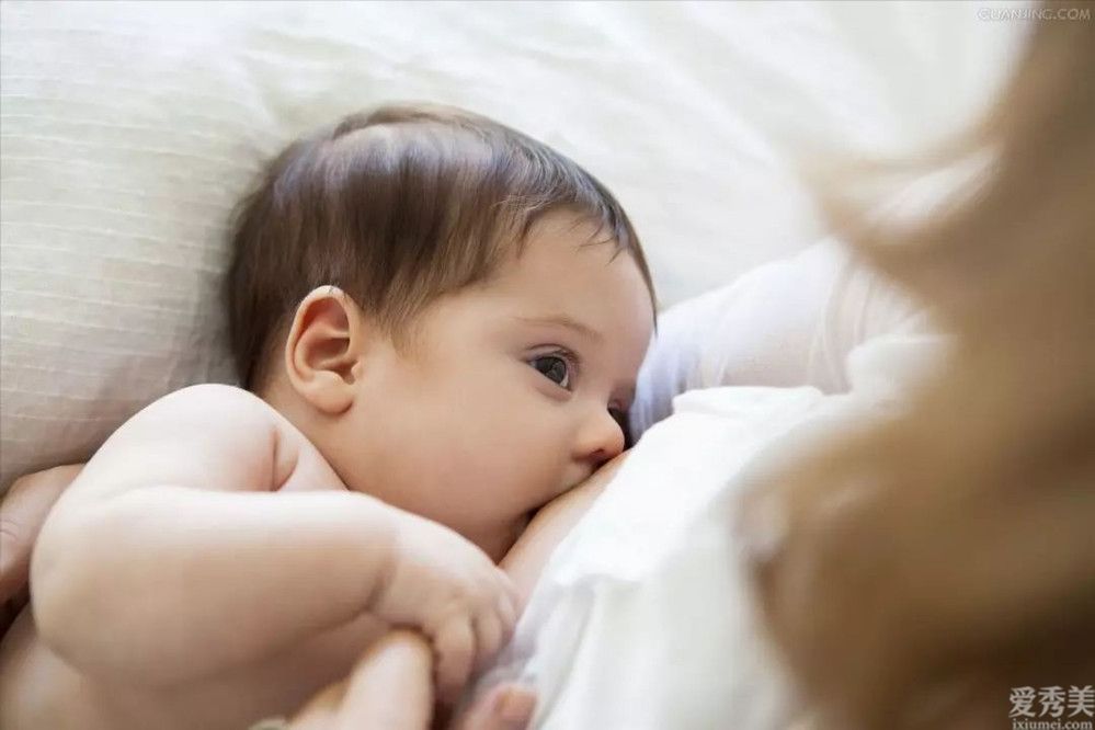 提前準備純母乳喂養的寶媽，要想輕輕松松渡過哺乳期間，五個喂奶小技巧請放好