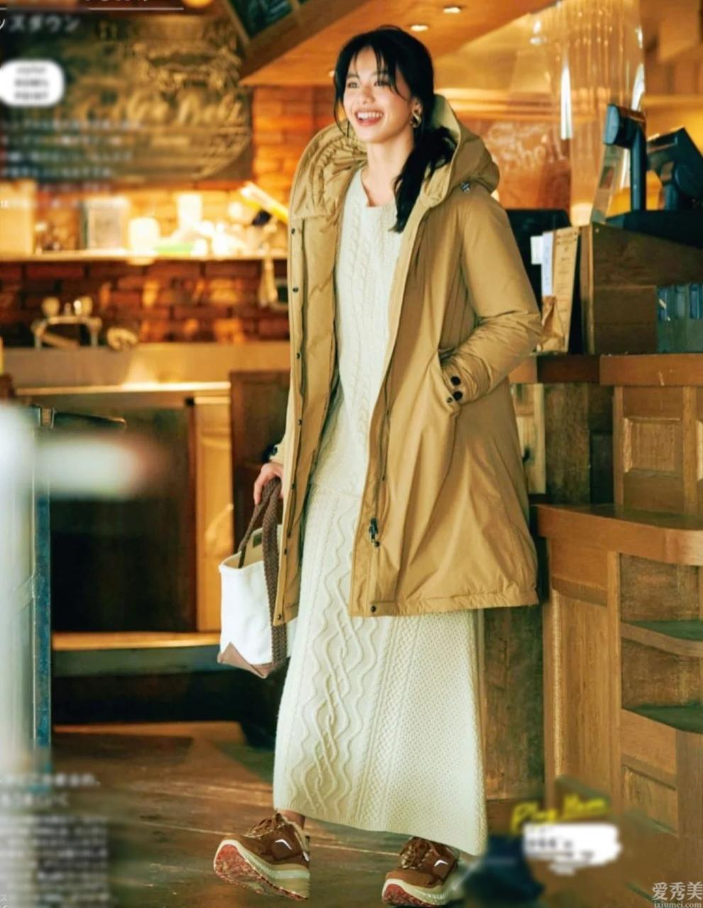 冬天穿羽絨服配半裙時，選對鞋很重要，這3種日本時尚博主們都是在穿