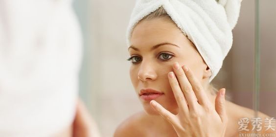 皮膚科醫生提示：要想皮膚變好變光潔細致，4種習慣要常常做
